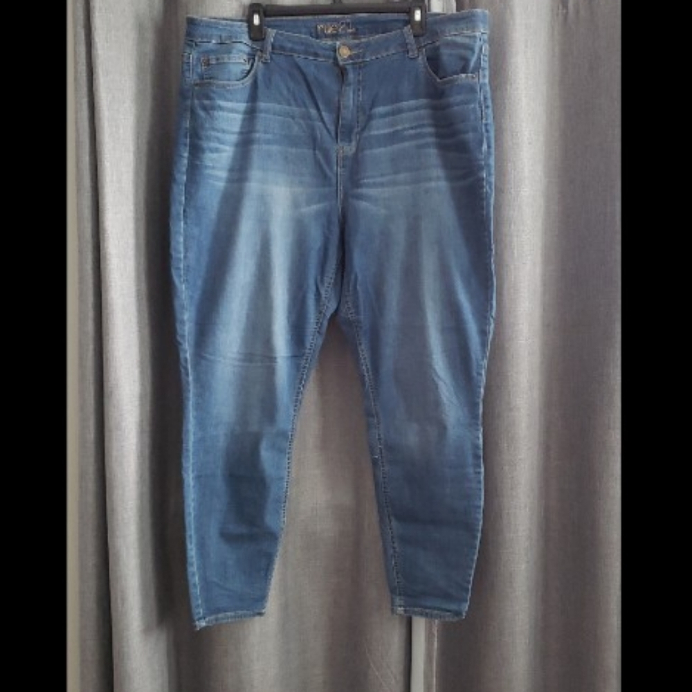 ✨️ BOGO Free ✨️Rue21 plus size jeans
